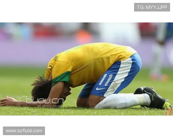 拼图足球明星与球鞋的完美结合探索运动与艺术的魅力