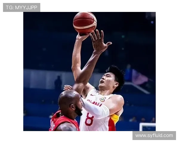 重庆篮球队在世界杯预选赛中以52分稳居积分榜首位